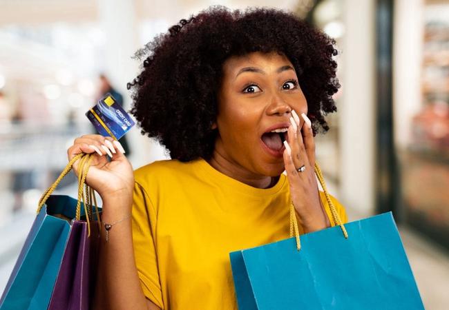 Dia do Consumidor: como evitar cair em dívidas nas promoções