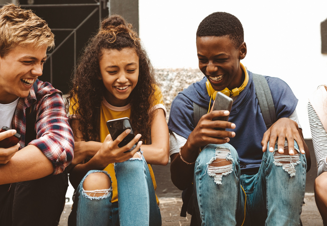 Contas para menores de 18 anos: é possível?